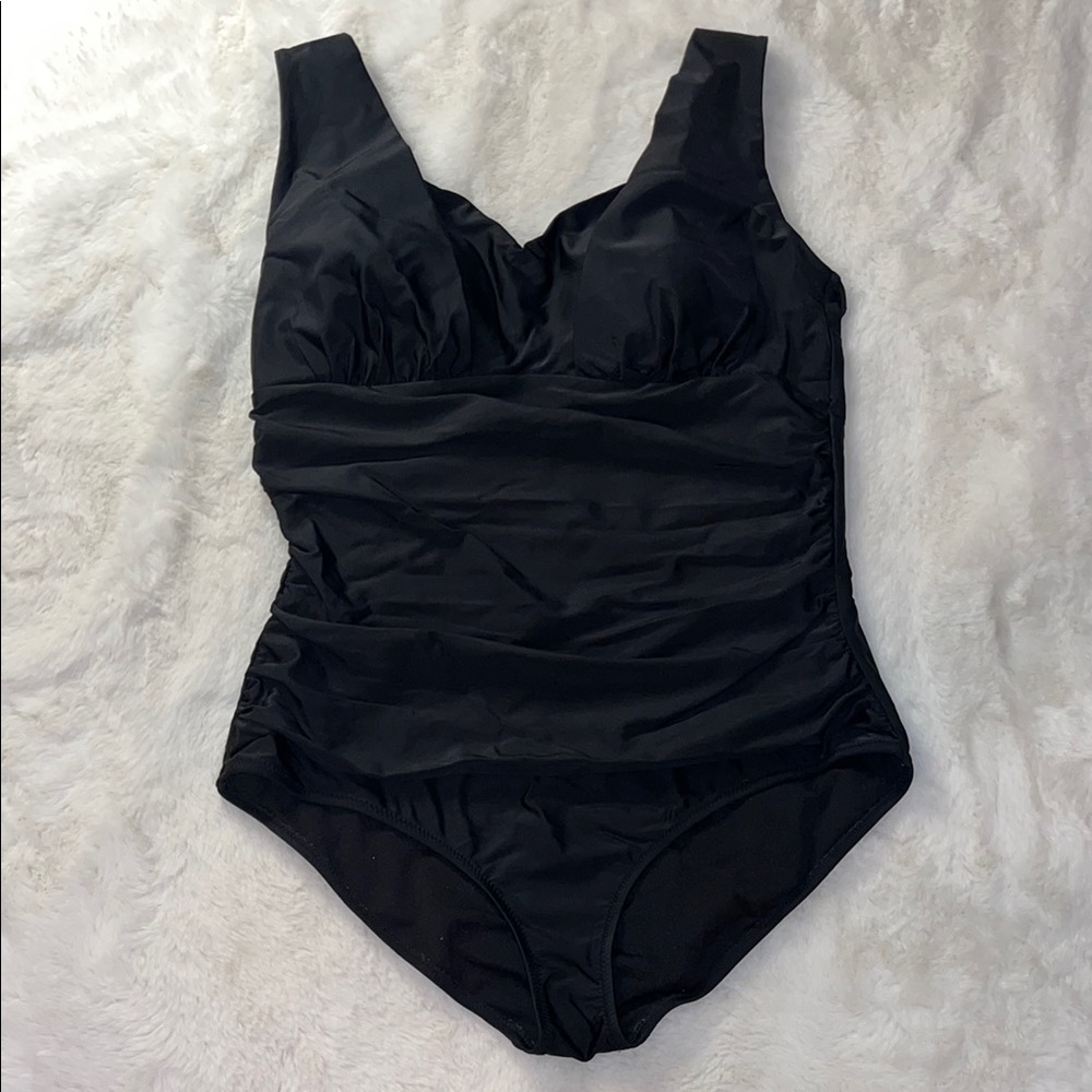 Elegant Black One-Piece Seekers Essentials Australia One piece Swimsuit Size: 18